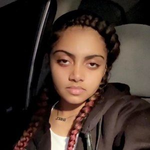 Meet your Posher, Ash